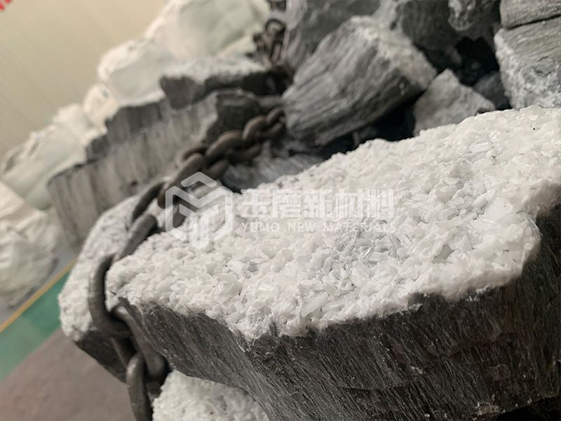 低鈉白剛玉的特點(diǎn)